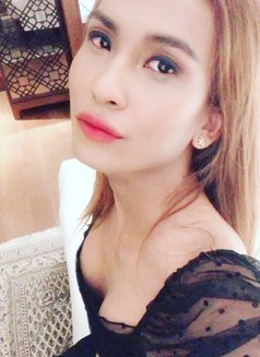 Michelle999 - Transsexual escort in Bangalore Photo 1 of 8