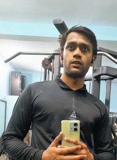 Mickey - Acompañantes masculino in New Delhi Photo 3 of 3