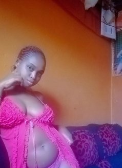 Mickey Mouse - puta in Nairobi Photo 1 of 2