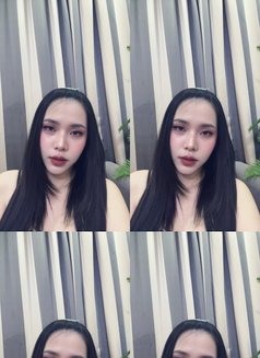 Mickey - puta in Al Manama Photo 6 of 8