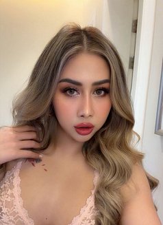 Mickey - puta in Riyadh Photo 18 of 22