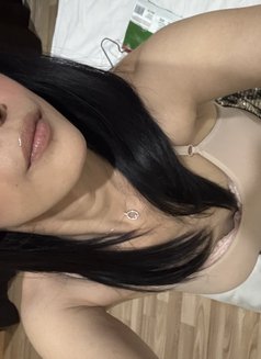 Mickey - Transsexual escort in Phuket Photo 13 of 20