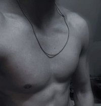 Micky - Intérprete masculino de adultos in New Delhi