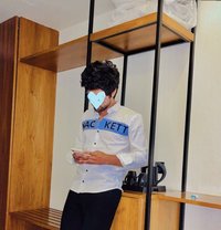 Mickyy77 - Acompañantes masculino in New Delhi