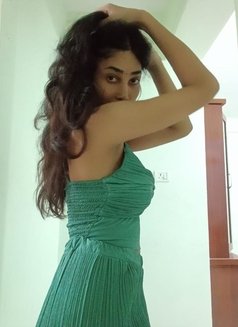 Midhuna - Transsexual escort in Hyderabad Photo 2 of 2