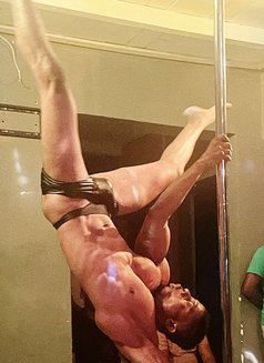 Midnight - Acompañantes masculino in Johannesburg Photo 18 of 19