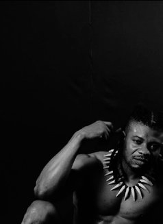 Midnight - Male escort in Johannesburg Photo 14 of 18