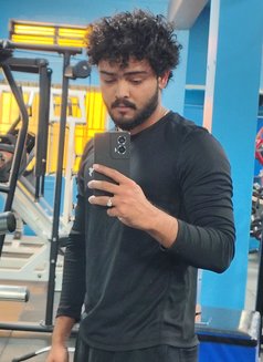 Midnight Dragon - Acompañantes masculino in Bangalore Photo 5 of 6