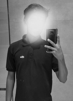 MIDNIGHT PREDATOR - Acompañantes masculino in Colombo Photo 1 of 1