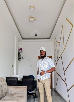 Hotshot - Male escort in Accra Photo 1 of 6