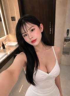 Mia - escort in Doha Photo 1 of 15