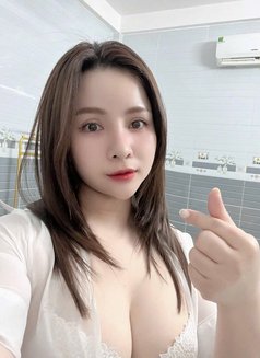 Mie massage full service - masseuse in Abu Dhabi Photo 5 of 12