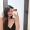 Mie massage full service - masseuse in Mumbai Photo 4 of 5