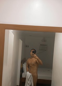 Miggy Baillo - Male escort in Cebu City Photo 5 of 7