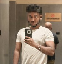 Mightybee - Male escort in Bangalore