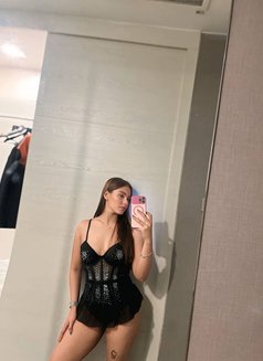 Mignonette - escort in Taipei Photo 5 of 5