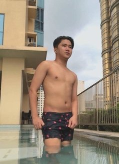 Migs - Male escort in Makati City Photo 8 of 8