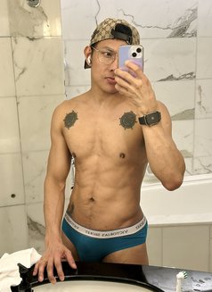 Miguel - Male escort in Hong Kong Photo 20 of 25