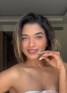 Mihii - escort in Muscat Photo 1 of 5
