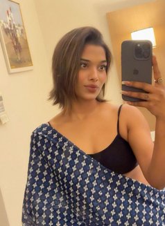 Mihii - escort in Muscat Photo 1 of 5