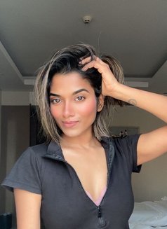 Mihii - escort in Muscat Photo 3 of 5