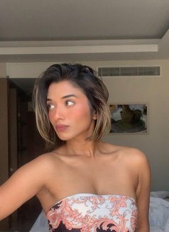 Mihii - escort in Muscat Photo 1 of 5