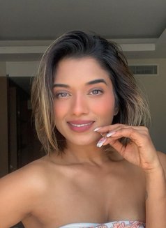 Mihii - escort in Muscat Photo 2 of 5