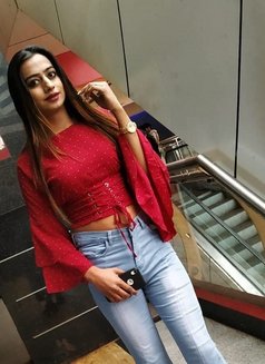 Mihika Sharma - Transsexual escort in New Delhi Photo 3 of 7