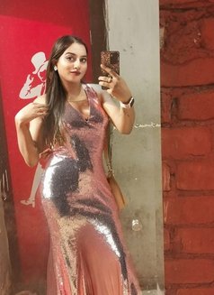Mihika Sharma - Transsexual escort in New Delhi Photo 4 of 7