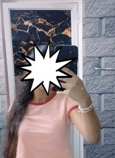 Mihin - escort in Colombo Photo 3 of 5