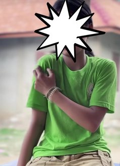 Mihin - escort in Colombo Photo 4 of 6