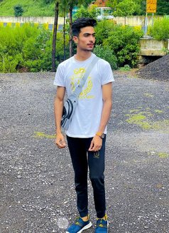 Mihir Pathak - Acompañantes masculino in Pune Photo 1 of 2