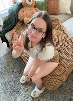 Miira - escort in Phuket Photo 1 of 3