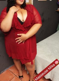 Mika Bbw - masseuse in Cape Town Photo 15 of 15