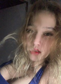 Mika - Transsexual escort in Manila Photo 2 of 5