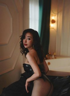 Mika - escort in Doha Photo 3 of 3