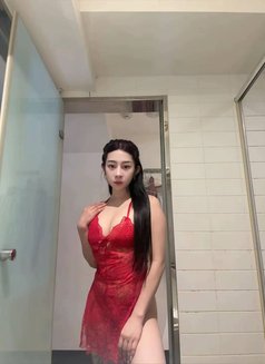 MIKA - escort in Taipei Photo 5 of 24