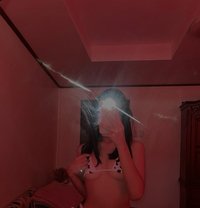 Mika - Transsexual escort in Manila