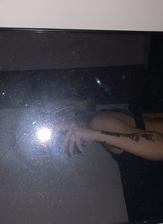 Mika - Acompañantes transexual in Manila Photo 5 of 8