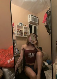 Mika - Acompañantes transexual in Manila Photo 7 of 7