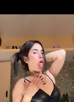 Mika - Transsexual escort in Bangalore Photo 14 of 20