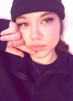 Mika - escort in Hong Kong Photo 3 of 6