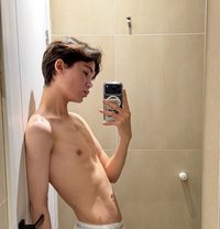 Mika twink last days in Riyadh - Male escort in Riyadh Photo 1 of 24