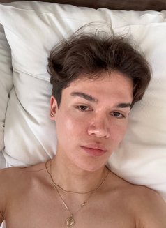 Mika twink - Acompañantes masculino in Antwerp Photo 17 of 21