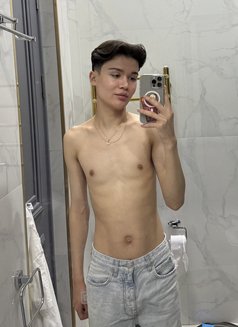 Mika twink - Male escort in Dubai Photo 2 of 14
