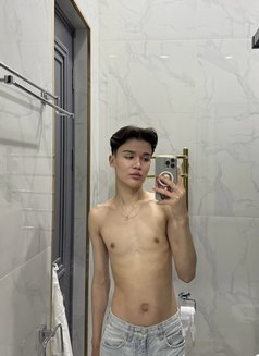 Mika twink - Acompañantes masculino in Dubai Photo 2 of 14