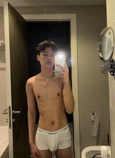 Mika twink - Acompañantes masculino in İstanbul Photo 2 of 16