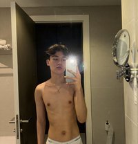 Mika twink - Male escort in Barcelona