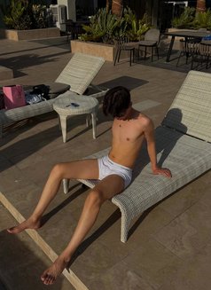 Mika twink - Acompañantes masculino in İstanbul Photo 12 of 16