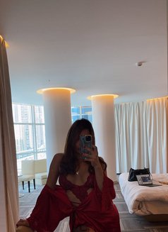 Mikaela - Transsexual escort in Abu Dhabi Photo 4 of 9